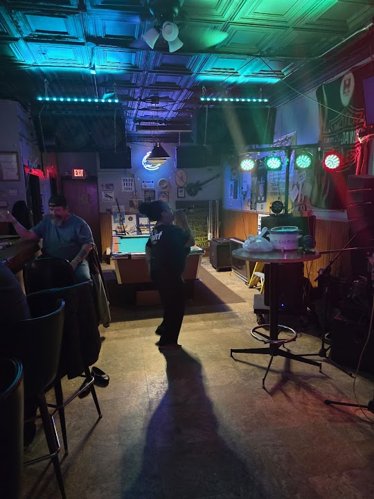 Rockstar Saloon