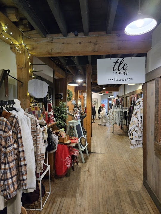 Cedar Creek Settlement Shops