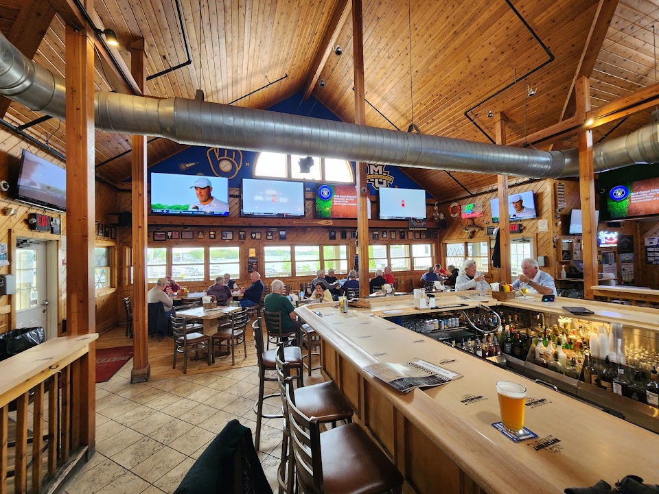 Curly's Waterfront Sports Bar & Grill