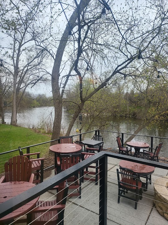 Remington's River Inn