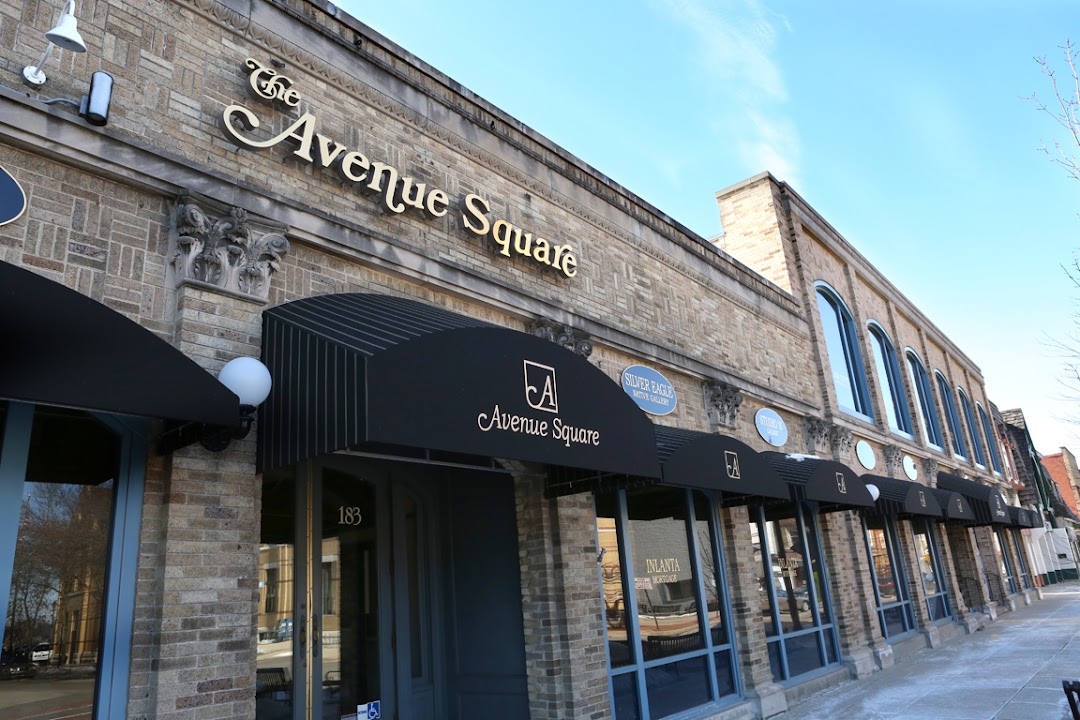 Avenue Square Mall