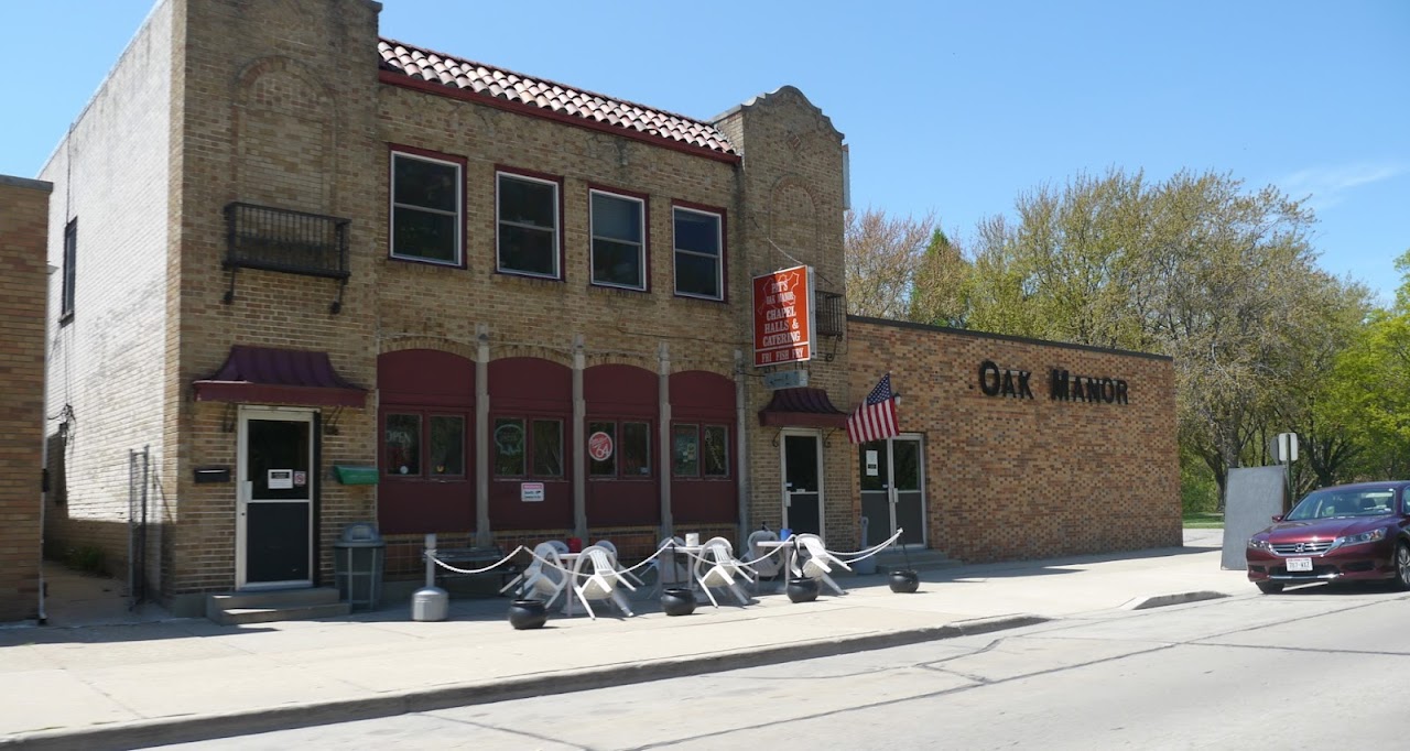 Pat's Oak Manor