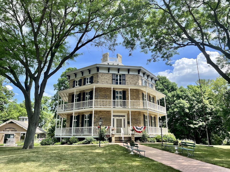 Octagon House Museum