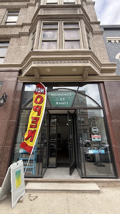 Milwaukee St Market